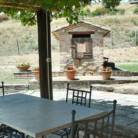 Casale Poggio Colpiccione Daire Passignano sul Trasimeno Dış mekan fotoğraf