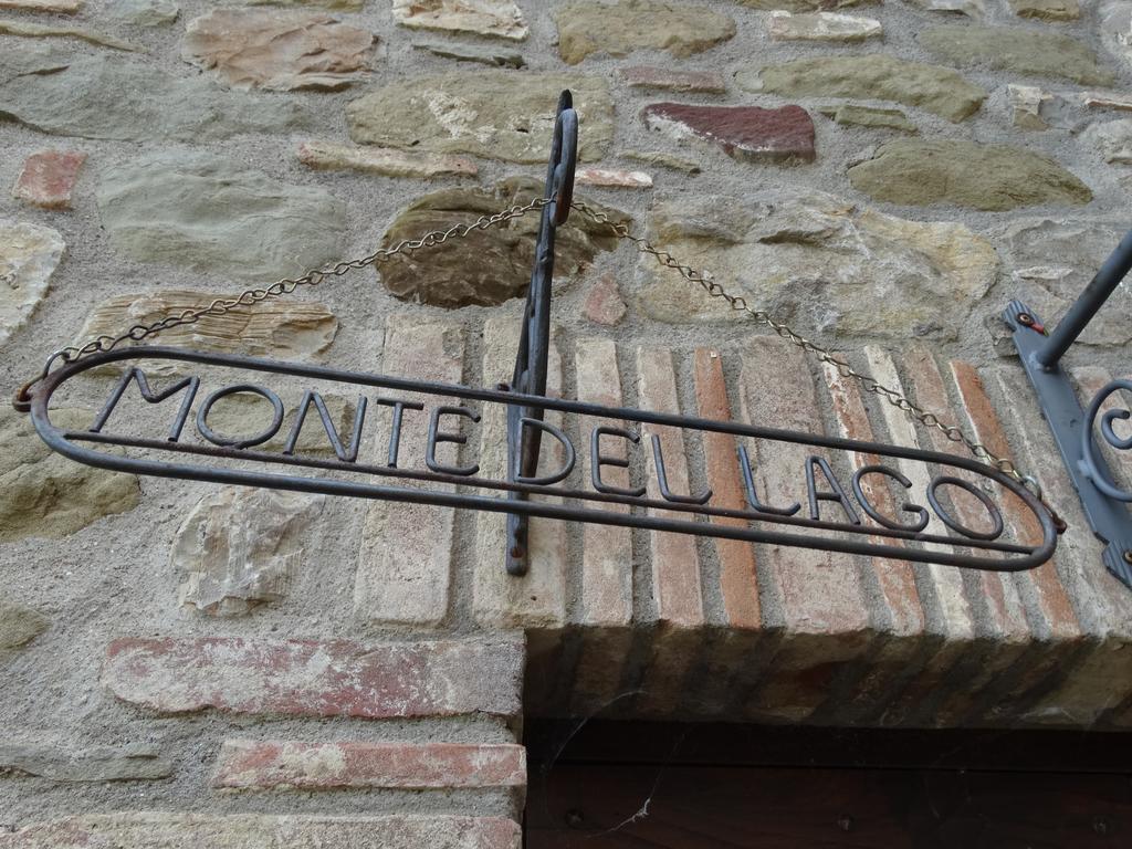 Casale Poggio Colpiccione Daire Passignano sul Trasimeno Dış mekan fotoğraf