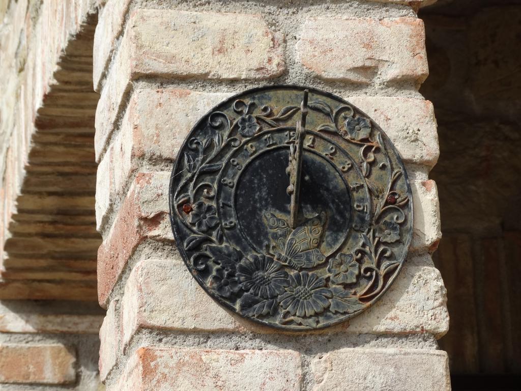 Casale Poggio Colpiccione Daire Passignano sul Trasimeno Dış mekan fotoğraf