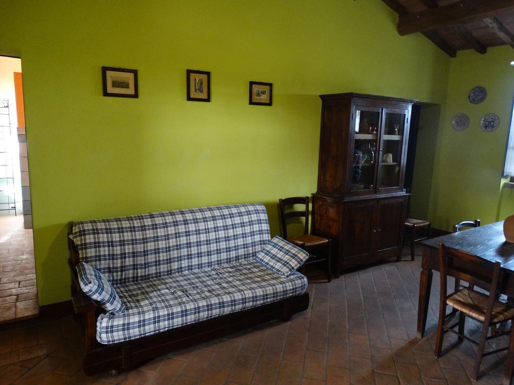 Casale Poggio Colpiccione Daire Passignano sul Trasimeno Dış mekan fotoğraf
