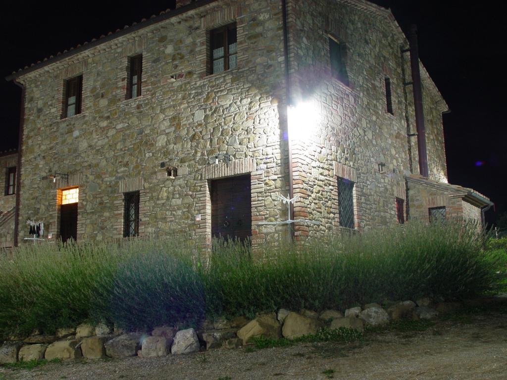 Casale Poggio Colpiccione Daire Passignano sul Trasimeno Dış mekan fotoğraf