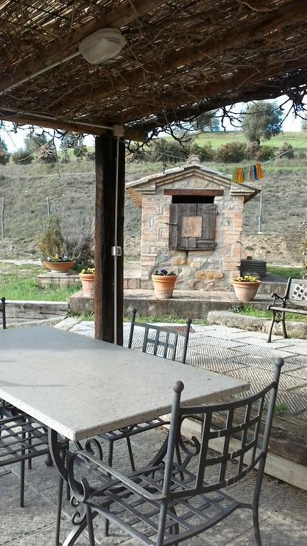 Casale Poggio Colpiccione Daire Passignano sul Trasimeno Dış mekan fotoğraf