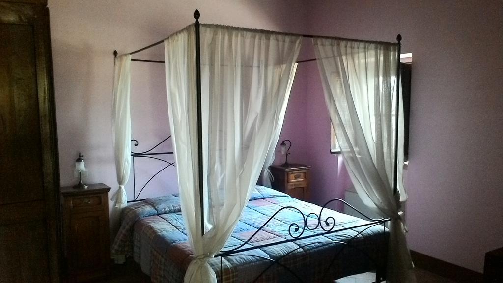 Casale Poggio Colpiccione Daire Passignano sul Trasimeno Dış mekan fotoğraf