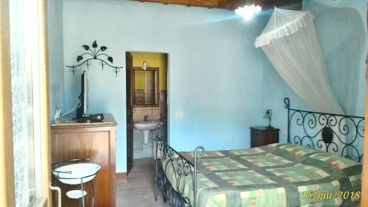 Casale Poggio Colpiccione Daire Passignano sul Trasimeno Dış mekan fotoğraf