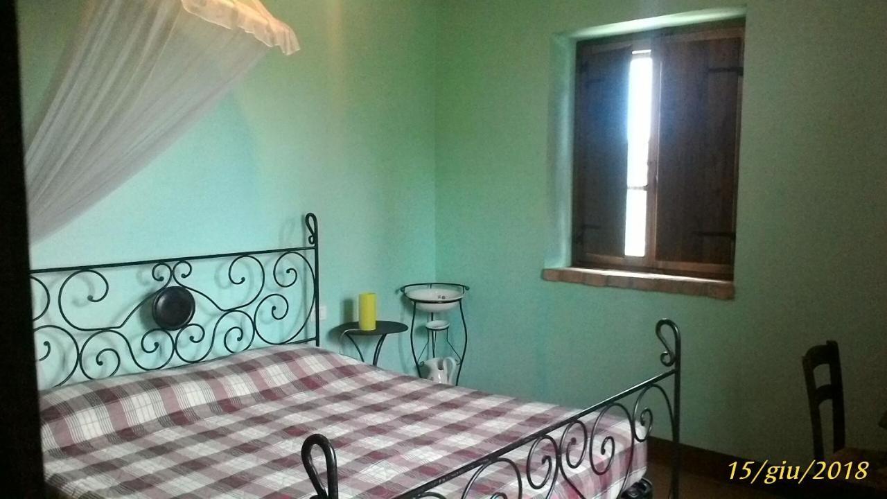 Casale Poggio Colpiccione Daire Passignano sul Trasimeno Dış mekan fotoğraf