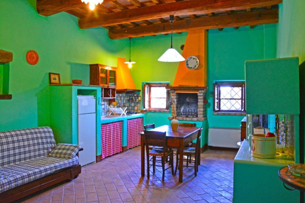 Casale Poggio Colpiccione Daire Passignano sul Trasimeno Dış mekan fotoğraf