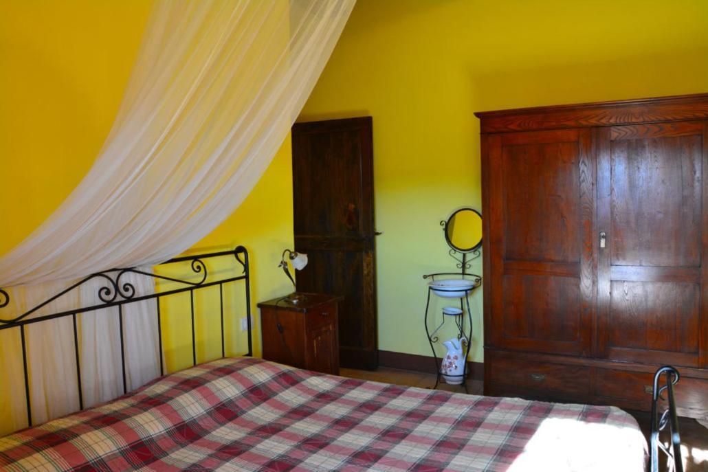 Casale Poggio Colpiccione Daire Passignano sul Trasimeno Dış mekan fotoğraf